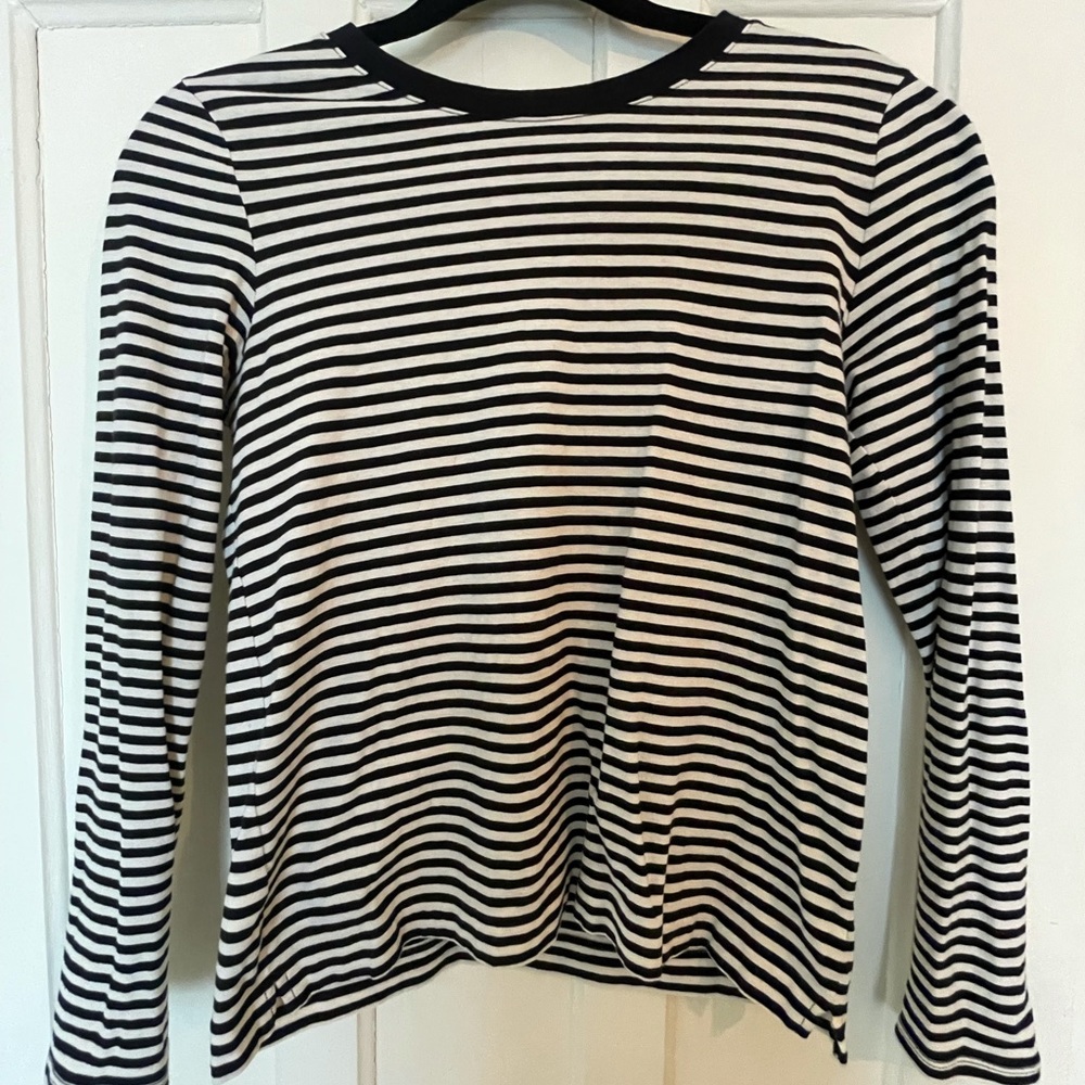 Ann Taylor Loft-Extra Small, Long Sleeve, Crew Neck T Shirt. In great condition!